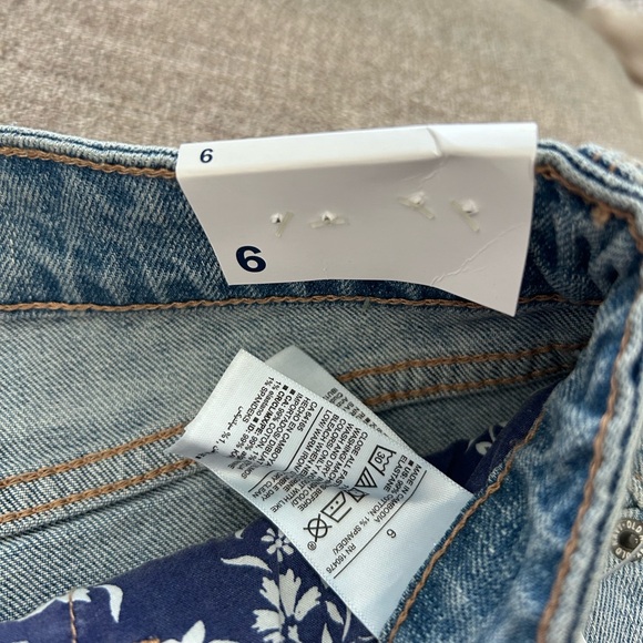 NEW! Old Navy High Rise Shorts - Picture 4 of 7